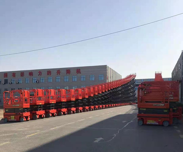 自行走液壓升降機 (6).jpg 自行走液壓升降機 (6).jpg