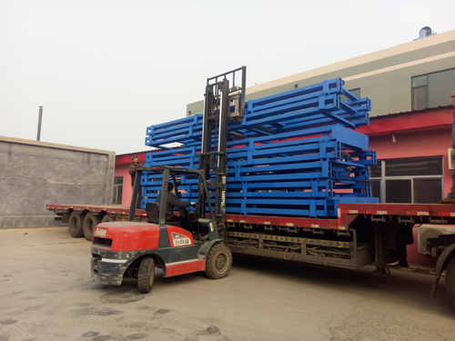 導(dǎo)軌鏈條液壓升降機(jī) 導(dǎo)軌鏈條液壓升降機(jī)