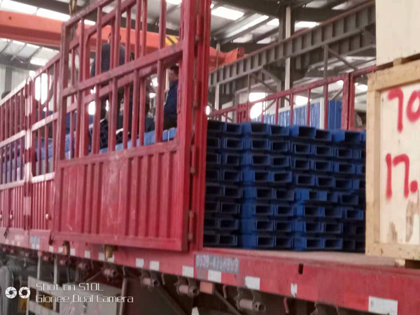 導軌式液壓升降平臺 導軌式液壓升降平臺