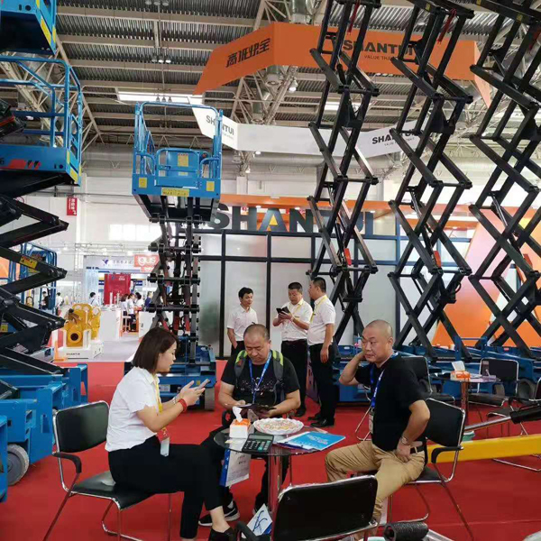 公司產(chǎn)品參加北京液壓升降機(jī)展銷會(huì) 公司產(chǎn)品參加北京液壓升降機(jī)展銷會(huì)