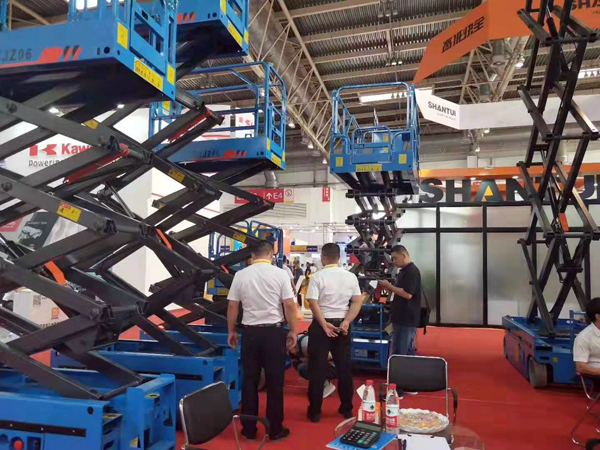 公司產(chǎn)品參加北京液壓升降機(jī)展銷會(huì) 公司產(chǎn)品參加北京液壓升降機(jī)展銷會(huì)